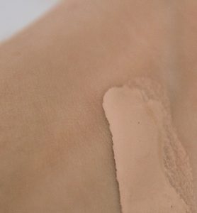 Swatch fond de teint Avril naturel vegan
