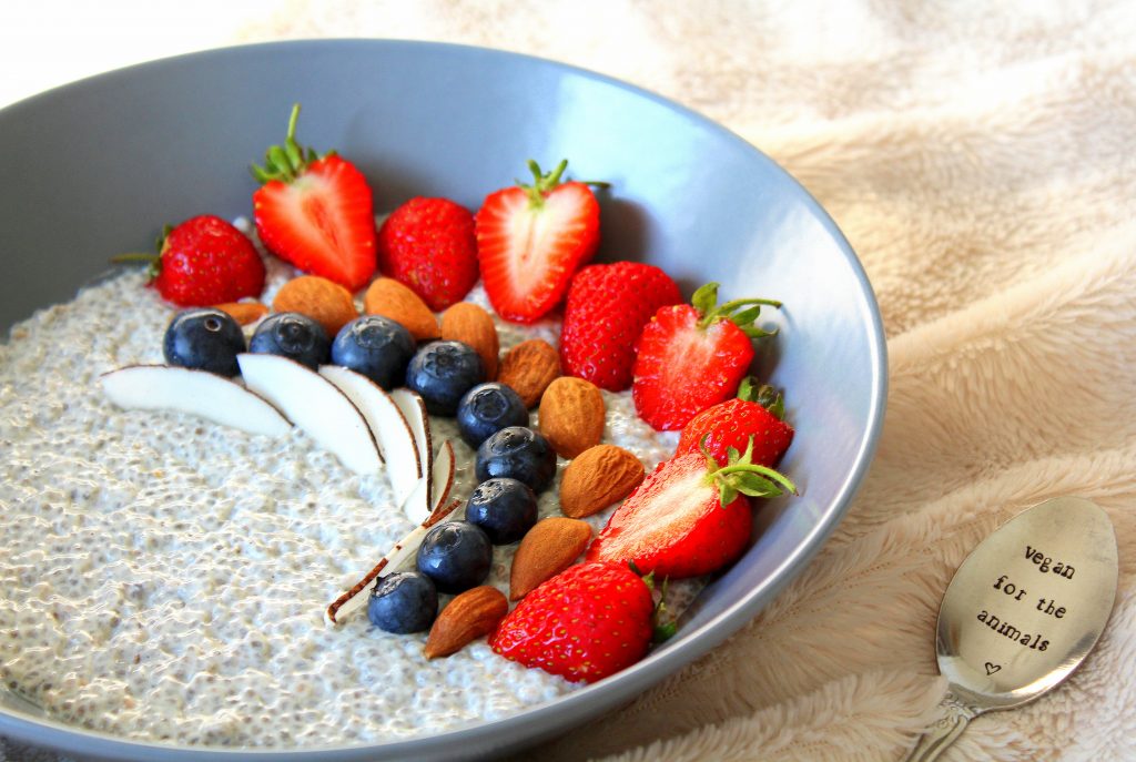 Chia pudding vegan sans gluten sans lactose végétarien