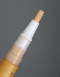 Pinceau correcteur Couleur Caramel marque maquillage vegan naturel bio