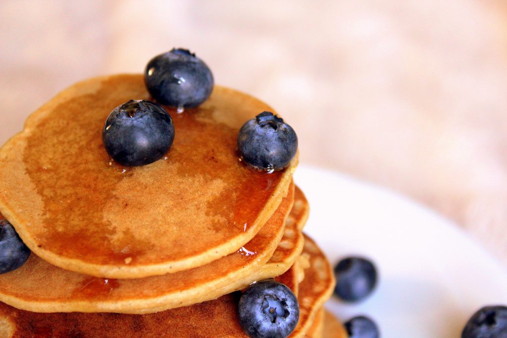 Pancakes vegan, sans gluten, sans lactose, sans œufs, végétarien, recette