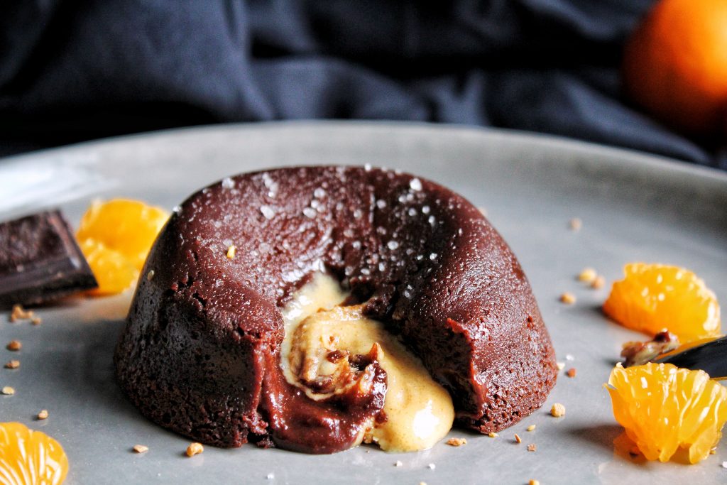 Moelleux chocolat cœur praliné cacahuète vegan sans gluten sans lactose végétarien