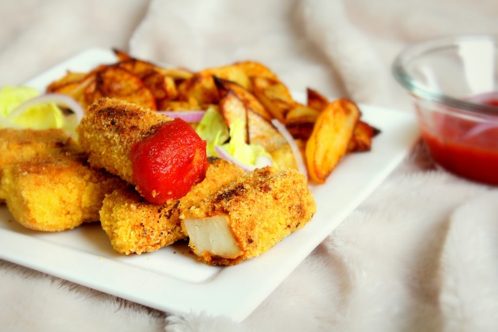 Nuggets de tofu potatoes au four ketchup maison vegan sans gluten sans lactose végétarien