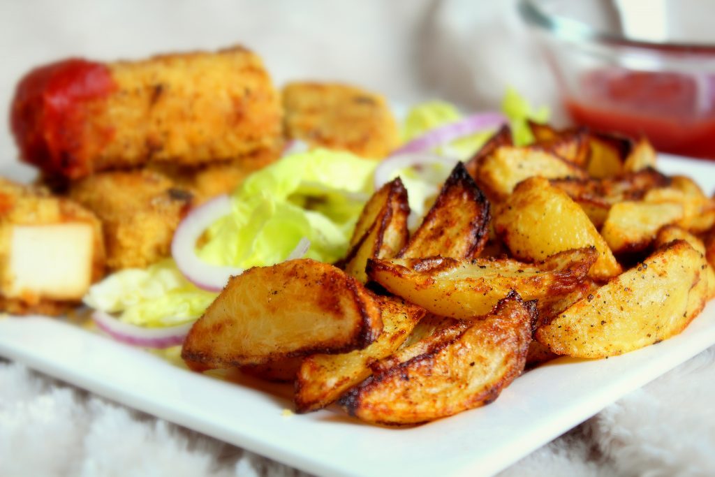 Nuggets de tofu potatoes au four ketchup maison vegan sans gluten sans lactose végétarien