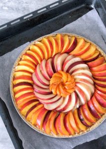 Tarte amandine aux nectarines crème d'amande pêche pâte sablée vegan sans gluten sans lactose sans oeufs